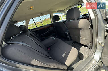 Універсал Toyota Avensis 2005 в 