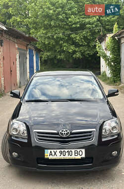 Седан Toyota Avensis 2008 в Харькове