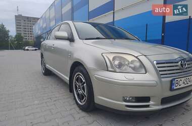 Седан Toyota Avensis 2004 в Львові