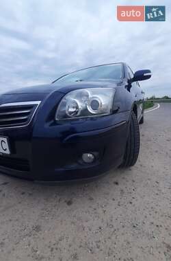 Ліфтбек Toyota Avensis 2006 в 