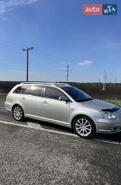 Универсал Toyota Avensis 2003 в Смеле