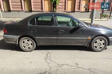 Седан Toyota Avensis 1998 в 