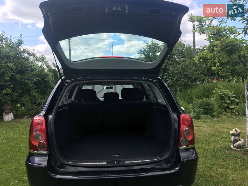 Универсал Toyota Avensis 2008 в Луцке