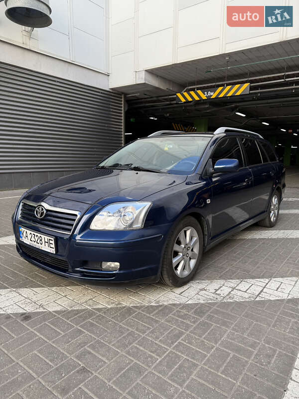 Универсал Toyota Avensis 2004 в Киеве