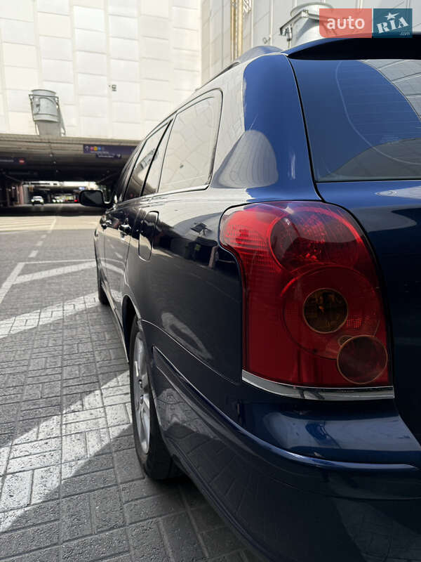 Универсал Toyota Avensis 2004 в Киеве