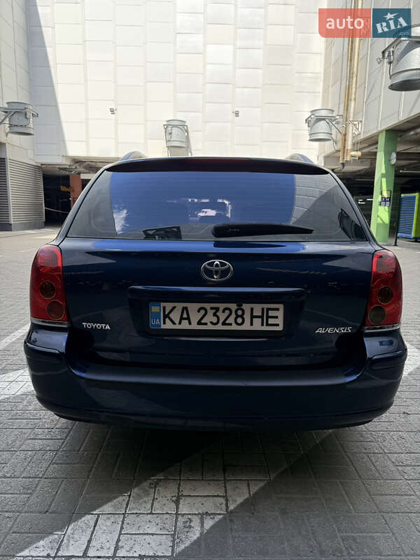 Универсал Toyota Avensis 2004 в Киеве