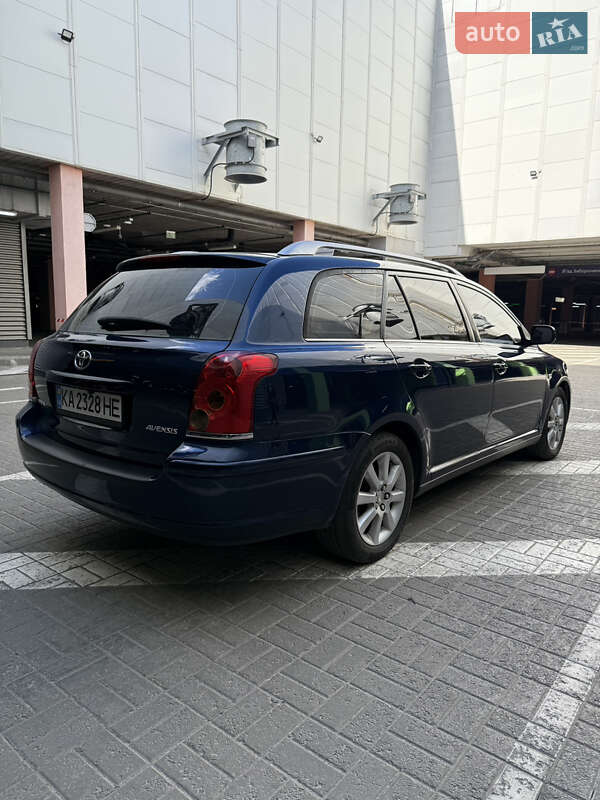 Универсал Toyota Avensis 2004 в Киеве