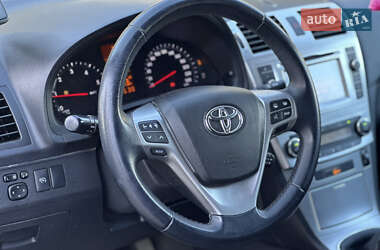 Универсал Toyota Avensis 2015 в 