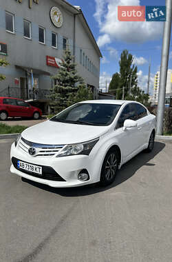 Седан Toyota Avensis 2013 в Виннице