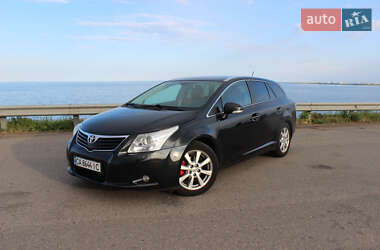 Універсал Toyota Avensis 2010 в Черкасах
