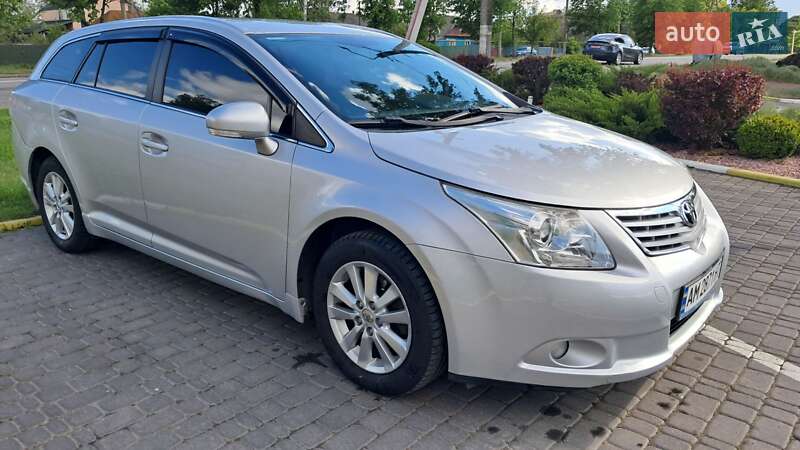Універсал Toyota Avensis 2009 в Коростені