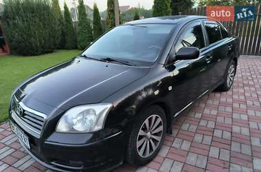 Седан Toyota Avensis 2006 в Львове