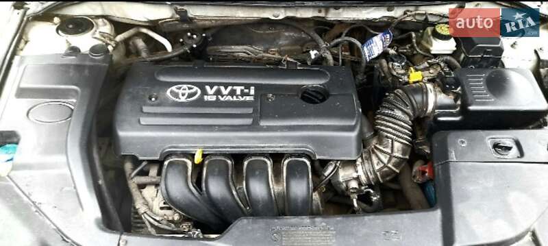 Седан Toyota Avensis 2004 в Броварах