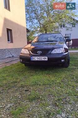 Універсал Toyota Avensis 2000 в Самборі