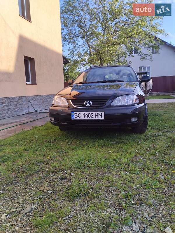 Toyota Avensis 2000