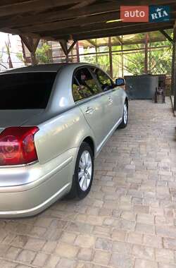 Седан Toyota Avensis 2005 в Миколаєві