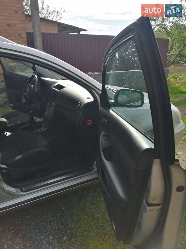 Универсал Toyota Avensis 2005 в Виннице