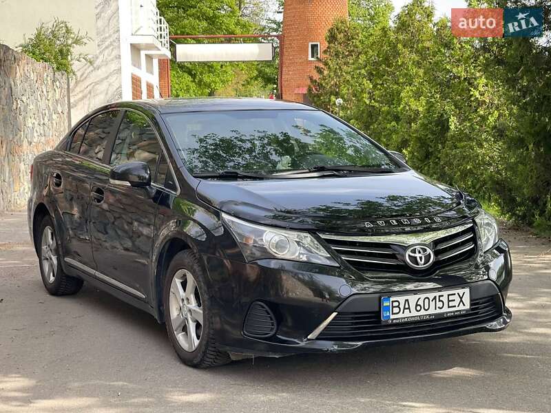 Toyota Avensis 2012
