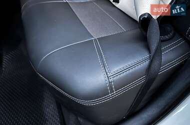 Універсал Toyota Avensis 2013 в 