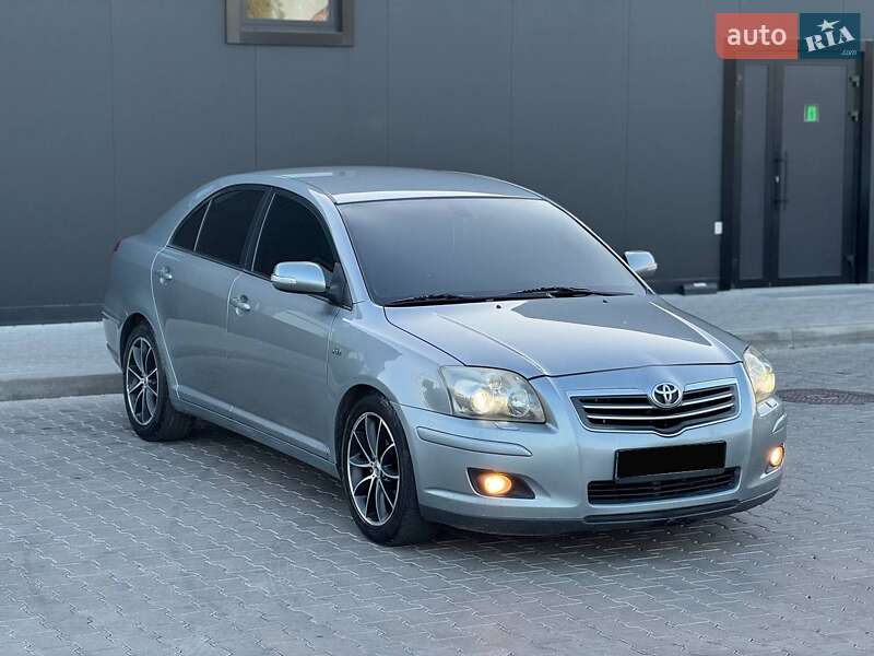 Ліфтбек Toyota Avensis 2008 в Одесі