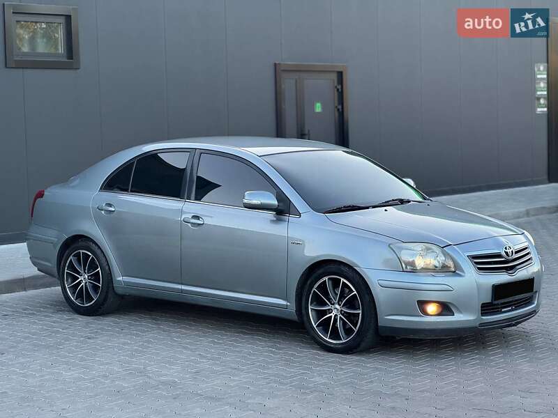 Ліфтбек Toyota Avensis 2008 в Одесі