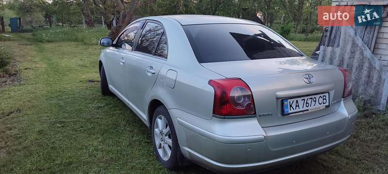 Седан Toyota Avensis 2008 в Кам'янець-Подільському