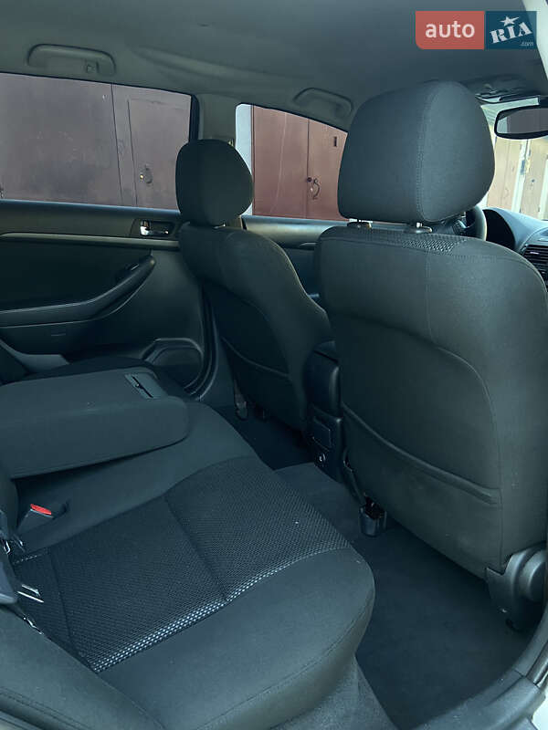 Універсал Toyota Avensis 2006 в Хмельницькому фото 13 Універсал Toyota Avensis 2006 в Хмельницькому