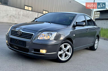 Седан Toyota Avensis 2004 в 