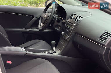Универсал Toyota Avensis 2010 в 