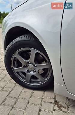 Универсал Toyota Avensis 2008 в 