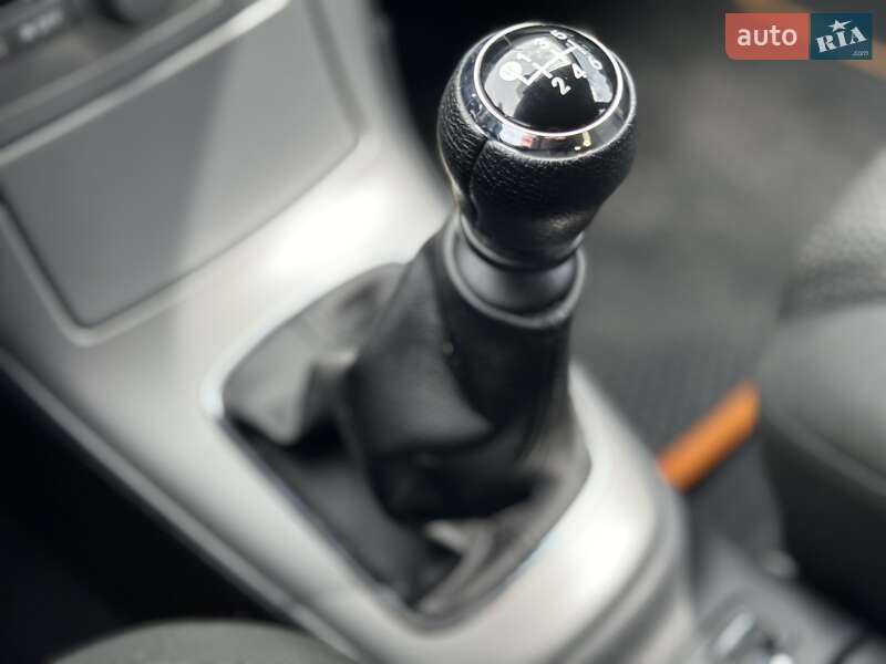 Седан Toyota Avensis 2007 в Киеве