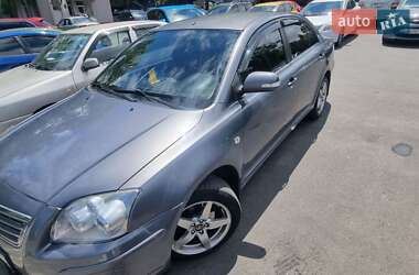 Седан Toyota Avensis 2003 в 