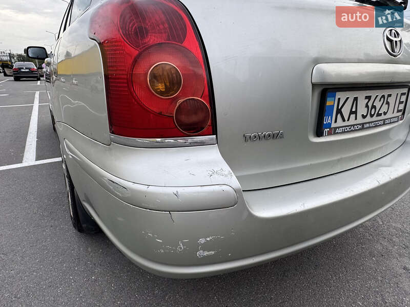 Универсал Toyota Avensis 2003 в Киеве