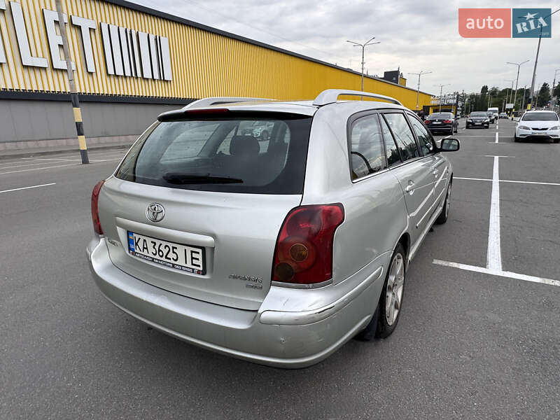 Универсал Toyota Avensis 2003 в Киеве