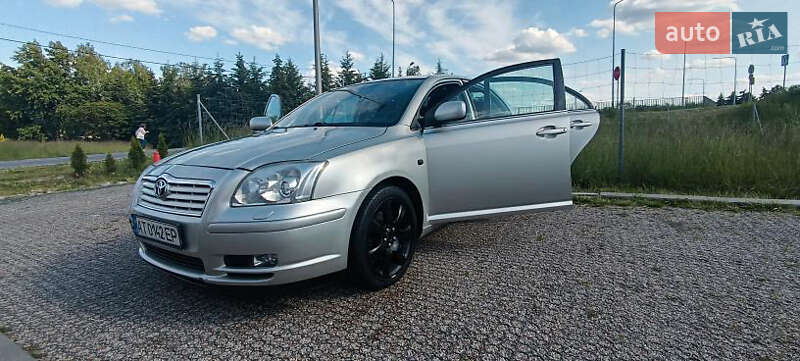 Toyota Avensis 2003