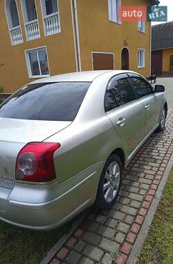 Седан Toyota Avensis 2006 в 