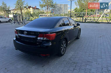 Седан Toyota Avensis 2012 в 