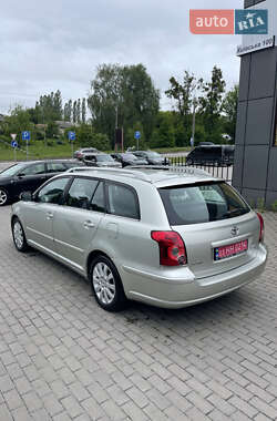 Универсал Toyota Avensis 2008 в 