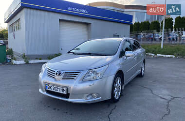 Універсал Toyota Avensis 2009 в Рівному