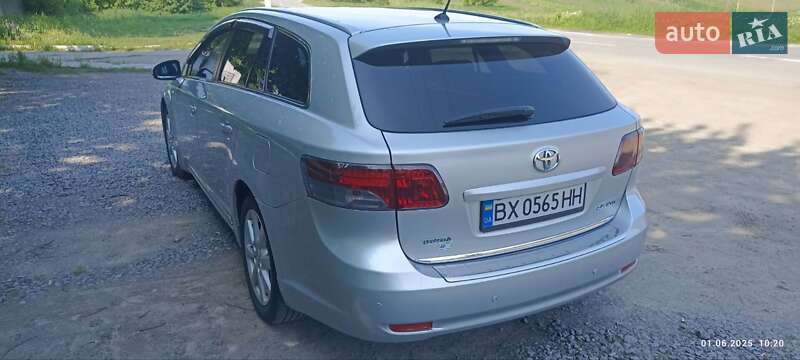 Универсал Toyota Avensis 2011 в Хмельницком
