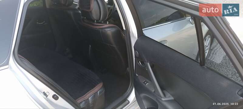 Универсал Toyota Avensis 2011 в Хмельницком