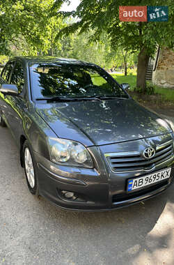 Седан Toyota Avensis 2006 в Тульчине