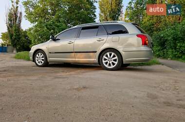 Універсал Toyota Avensis 2004 в Роздільній