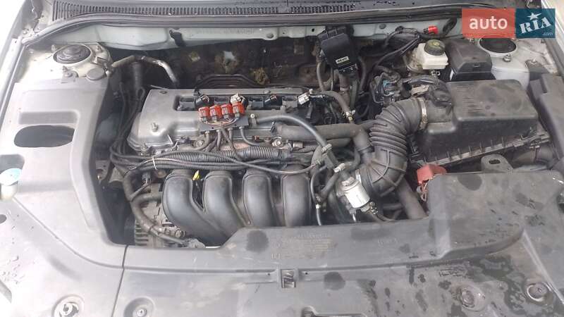 Седан Toyota Avensis 2004 в Бердичеве