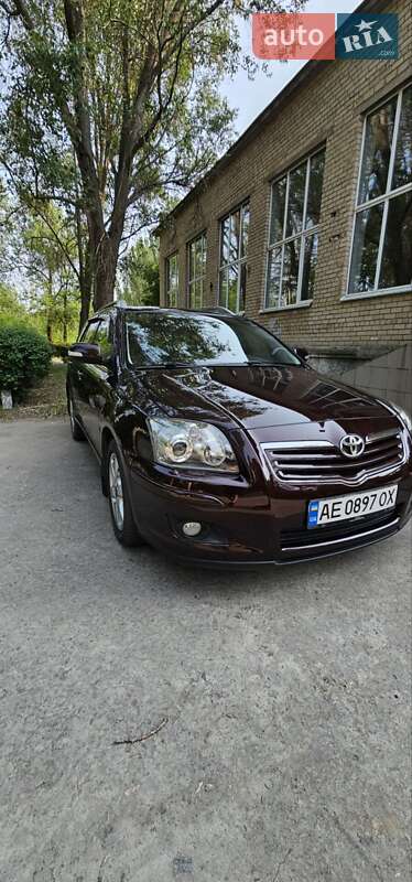 Универсал Toyota Avensis 2006 в Днепре