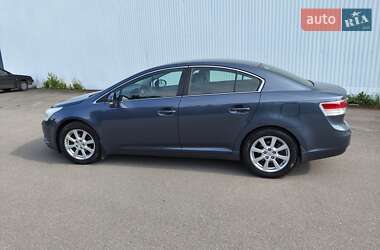 Седан Toyota Avensis 2010 в 