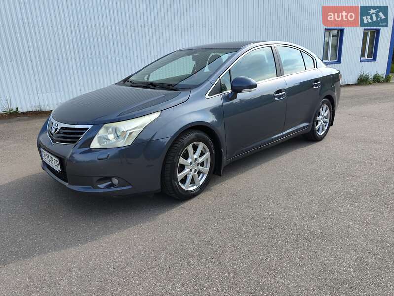 Седан Toyota Avensis 2010 в Нежине