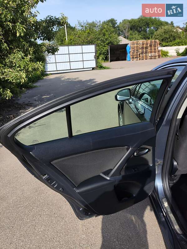 Седан Toyota Avensis 2010 в Нежине