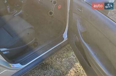 Седан Toyota Avensis 2003 в 