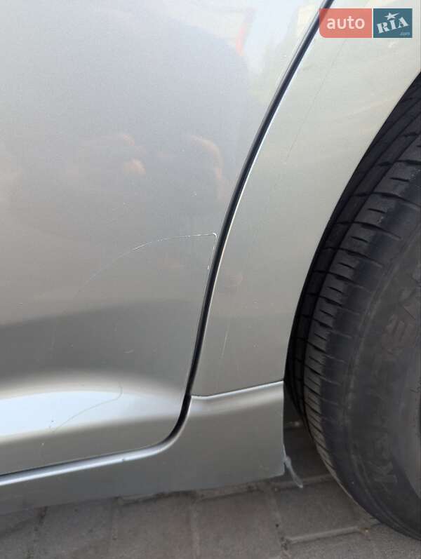 Универсал Toyota Avensis 2011 в Львове